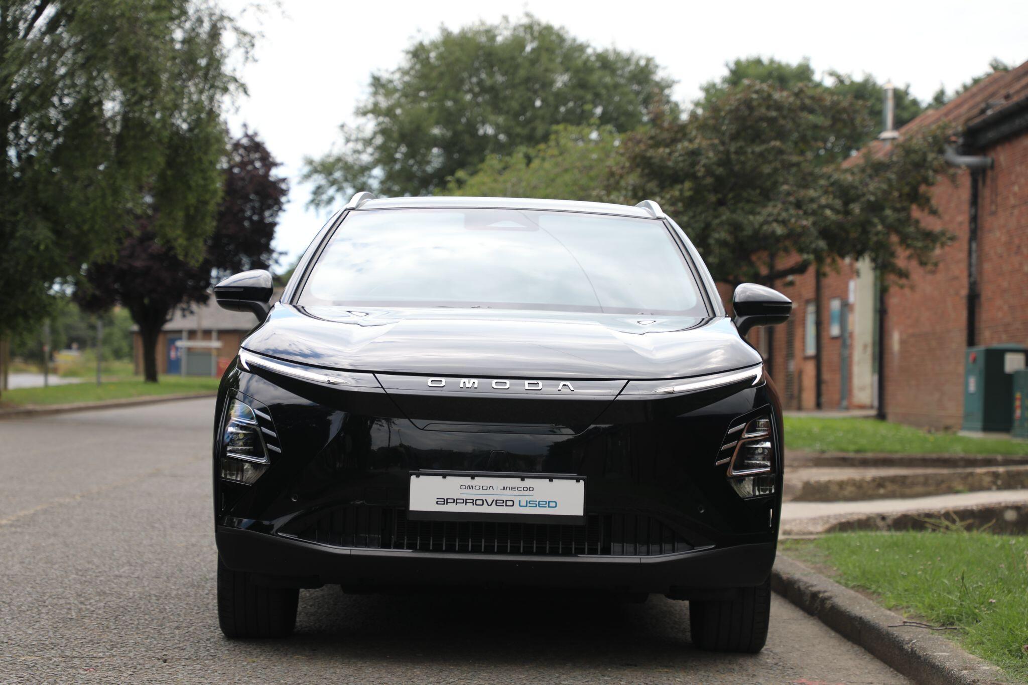 Large vehicle image
